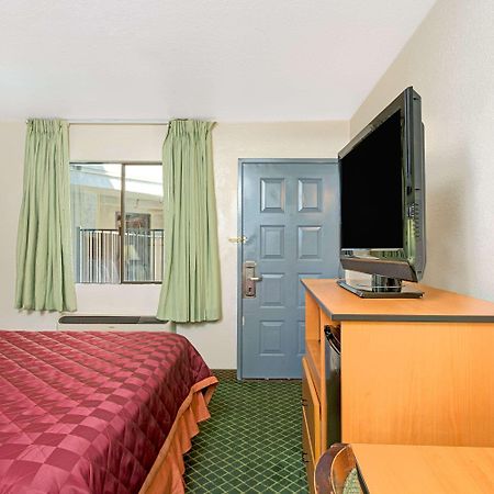 Travelodge Sacramento/Rancho Cordova Ngoại thất bức ảnh